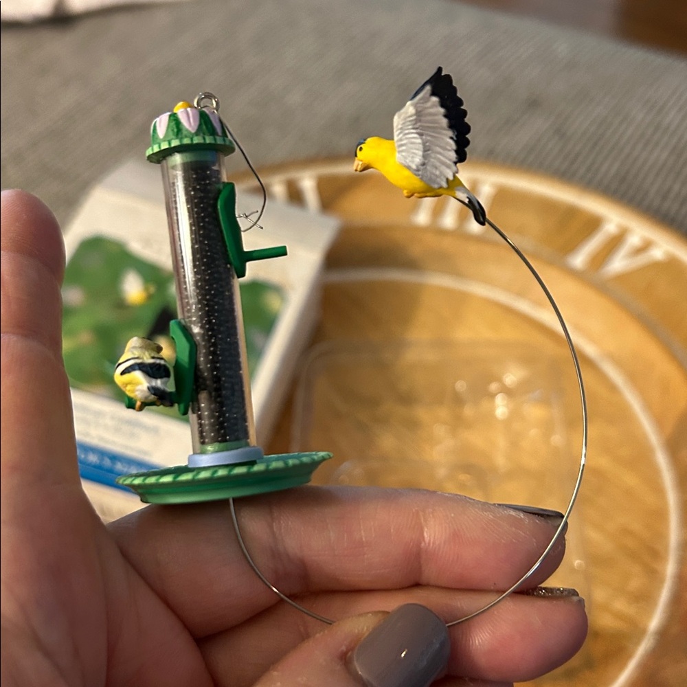 ❌LAST CALL❌ Hallmark Christmas tree ornament American goldfinch - Picture 7 of 7